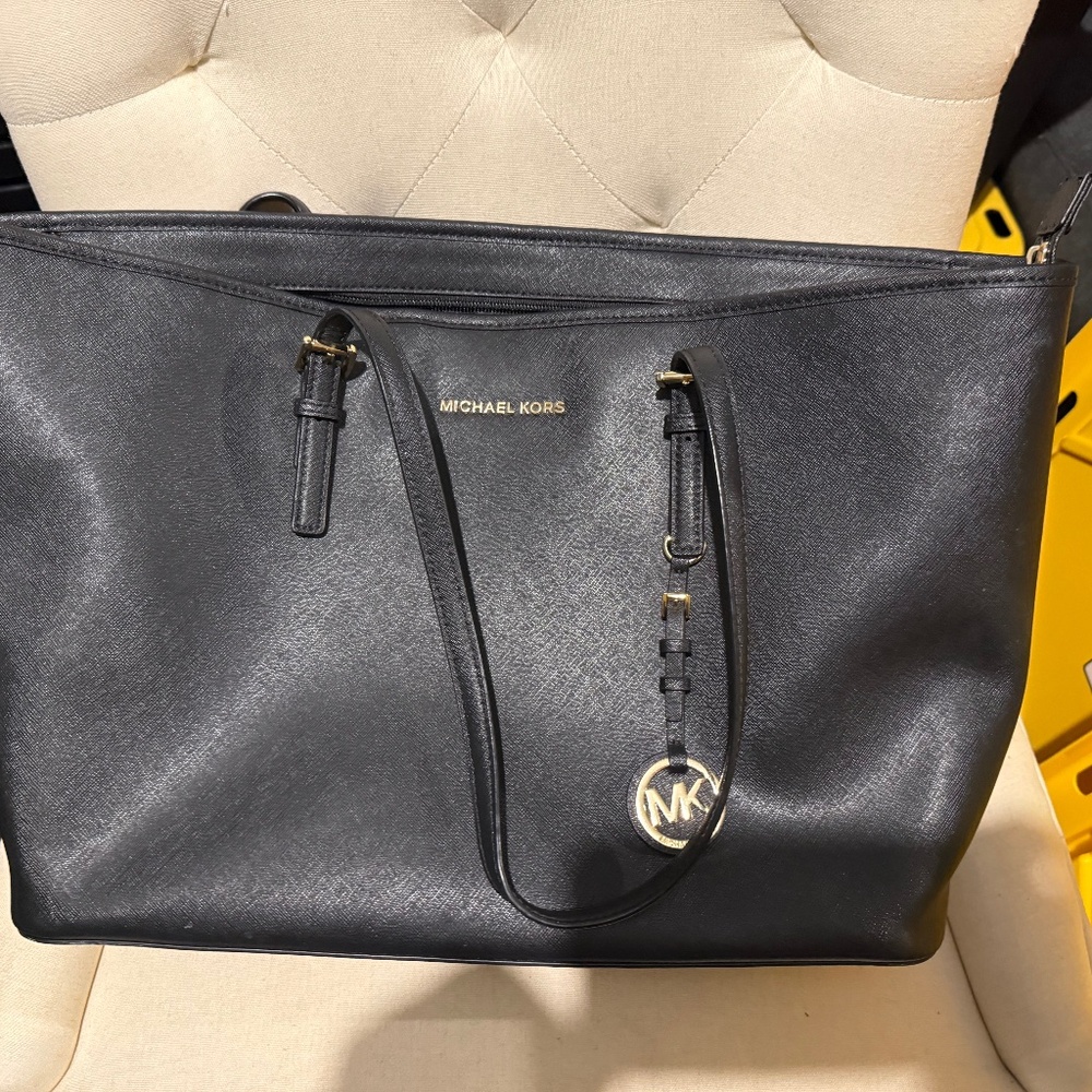 Michael kors purse